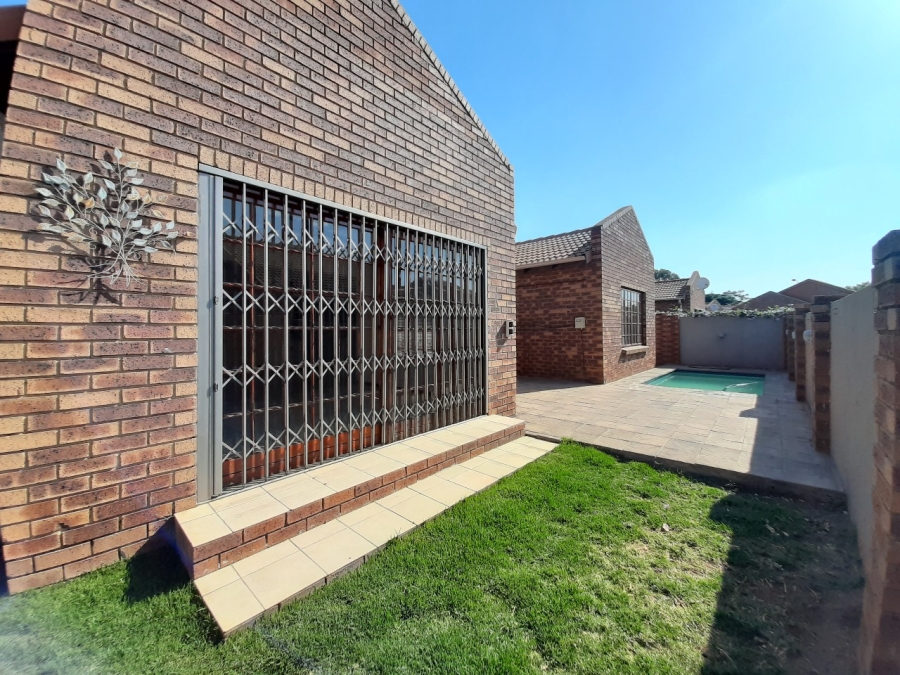 3 Bedroom Property for Sale in Vaalpark Free State